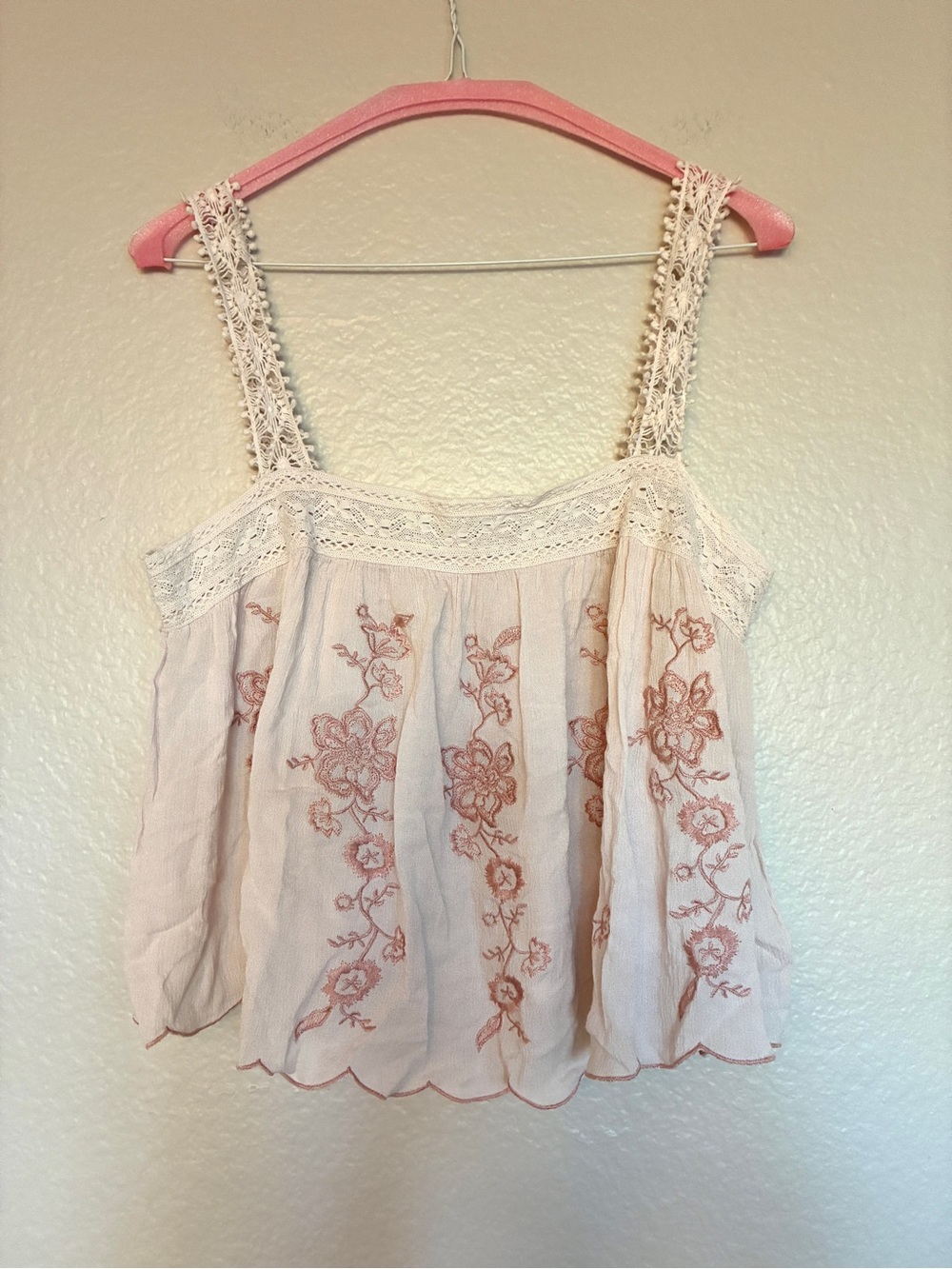En Crème Square Neck Boho Lace-Trim Floral Embroidered Tank Top Dusty Rose Fairy